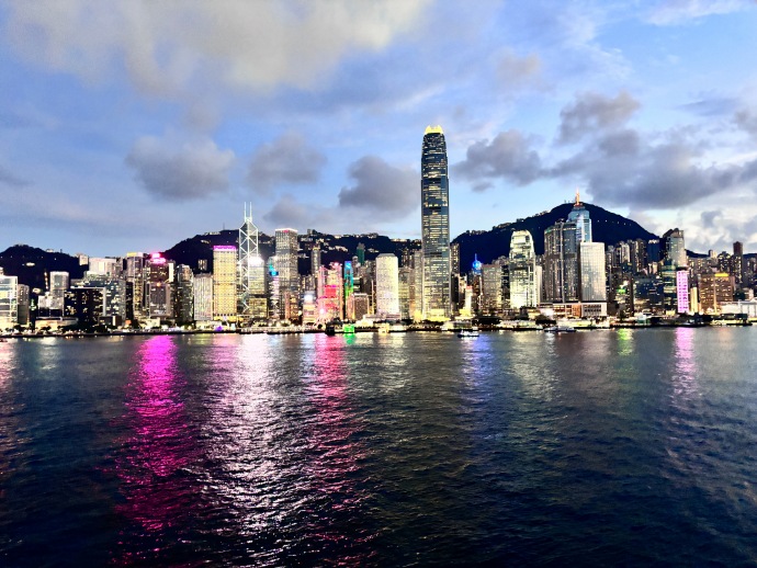 香港甜蜜日常，品味港岛风情